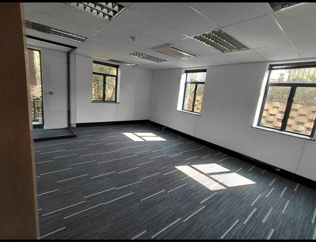 751M² OFFICE TO LET IN BRYANSTON